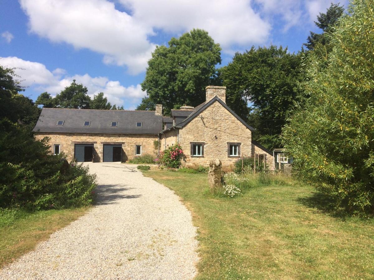 Manoir De Botcol Bed & Breakfast Saint-Nicolas-du-Pelem Exterior photo